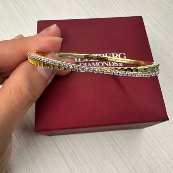 Gold Bangle Bracelet, from Helzberg Diamonds. - Picture 4 of 6